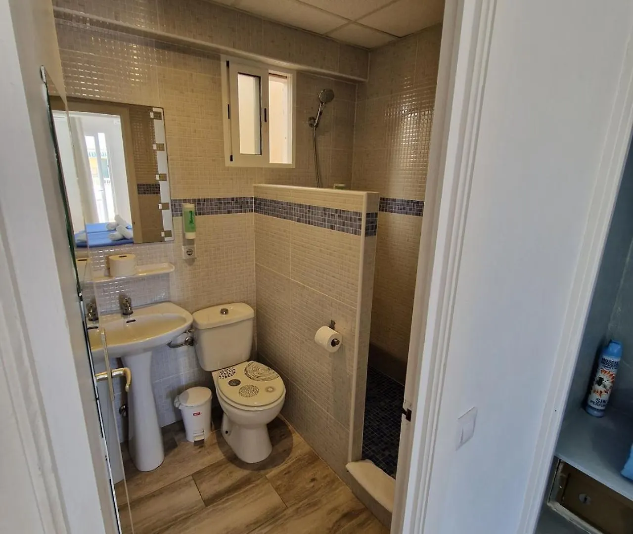 Hostal Sol De Mallorca El Arenal  Guest house